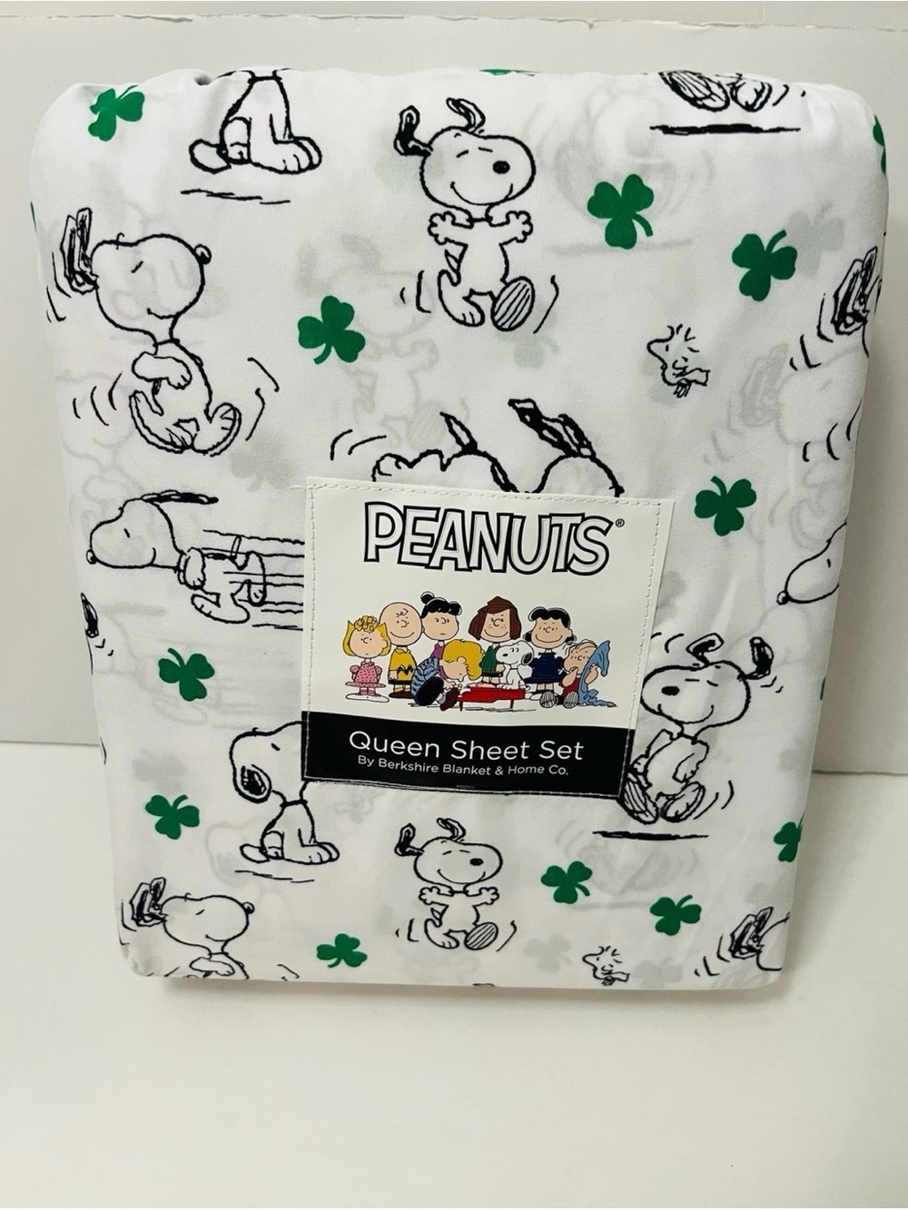Berkshire Peanuts Queen Size Sheet Set Snoopy Shamrocks Woodstock Green White
